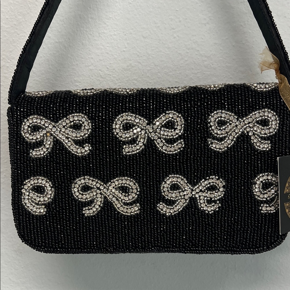 From India To You | Beaded Silver Bow Shoulder Bag - Picture 4 of 10